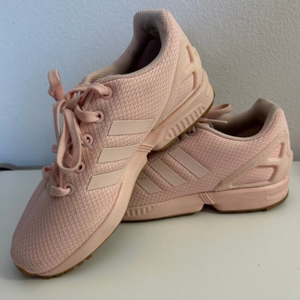 Adidas Ortholite Size 5 Peach Sneakers